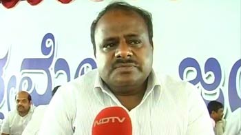 Kumaraswamy launches indefinite fast