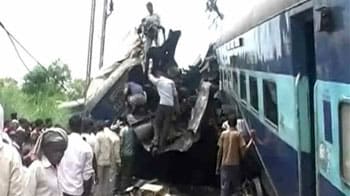 Video : Kalka Mail mishap: 69 dead, rescue operations over