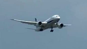 Video : Boeing 787 Dreamliner lands at IGI airport