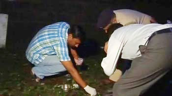 मुंबई धमाकों में सुराग की तलाश मुंबई धमाकों में सुराग की तलाश