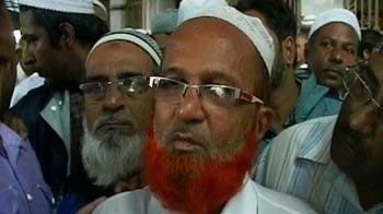 Video : His son, recently married, died at Zaveri Bazaar