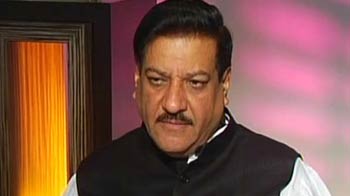 Couldn't contact police chief for 15 minutes after blasts: Chavan to NDTV