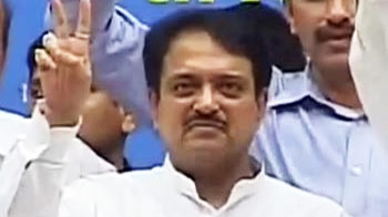 क्रिकेटर हारे, नेता जीते क्रिकेटर हारे, नेता जीते