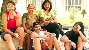 Videos : बास्केटबॉल को शोहरत देतीं 5 बहनें