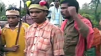 पॉस्को का विरोध जारी