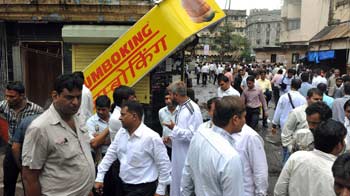 फाइल घूमती रही, धमाके हो गए!