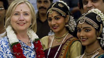 Hillary Clinton enjoys dance performance in Chennai