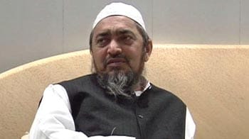 Video : Vastanvi removed as Deoband Vice Chancellor