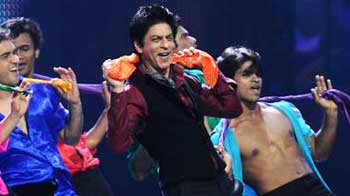 शाहरुख ने उड़ाया आमिर का मजाक