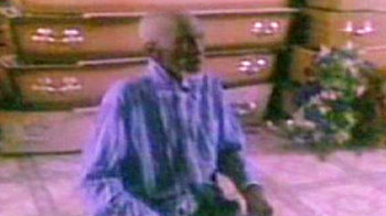 Man thought to be dead wakes up in morgue