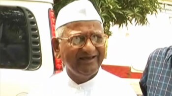 Video : Cabinet clears Lokpal Bill; "Jokepal" says Team Anna