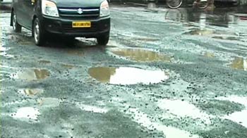 Mumbai's potholes: Commuters' nightmare