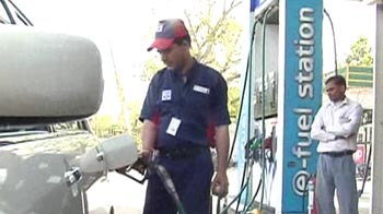 Videos : घट सकते हैं पेट्रोल के दाम