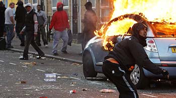 Riots expose UK's faultlines?
