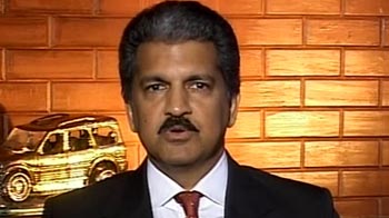 Video : Declining oil prices will buoy the Indian economy: Anand Mahindra