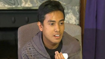 Video : Britain: 'Some rioters were children', says mugged Malaysian student