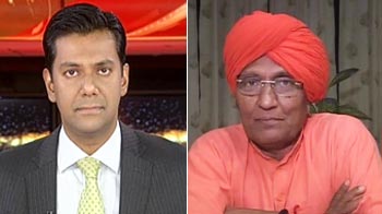 Anna-Government 'fast' showdown