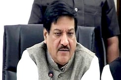 Pune farmer deaths: Prithviraj Chavan heckled by families of victims Pune farmer deaths: Prithviraj Chavan heckled by families of victims
