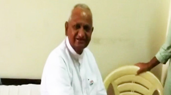 Exclusive: Watch Anna Hazare minutes before his detention