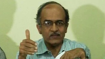 Video : Anna's arrest is murder of democracy: Prashant Bhushan