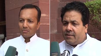 Congress MPs hit out at Team Anna for criticising Standing Committee