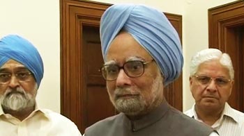 PM ready for 'give and take' as Anna Hazare continues fast