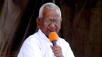 We want to destroy 'Bhrashtachar Ravana': Anna at Ramlila Ground