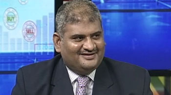 Anand Rathi sees more downside in IT, banking stocks