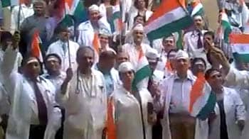 Video : Doctors support Anna Hazare