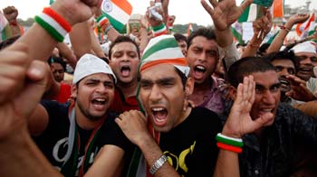 Govt may climb down on Lokpal; Has Team Anna softened stand?