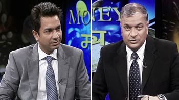 Govt to review disinvestment targets