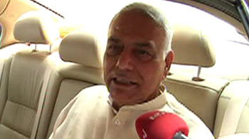 Yashwant Sinha upset with BJP's 'soft stand' on Lokpal Bill