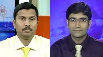 Stock tips: RCF, SBI, Rel Cap, Tata Steel, JP Associates, HCC, RIL