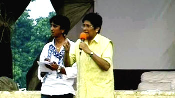 Kiran Bedi targets MPs at Ramlila Ground