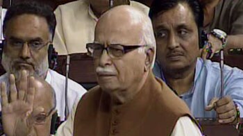 Video : House must decide by evening: Advani