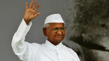 अस्पताल से अन्ना की छुट्टी