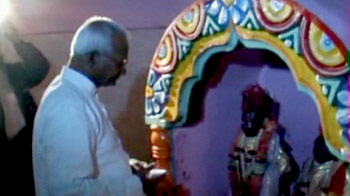 रालेगण में अन्ना का स्वागत