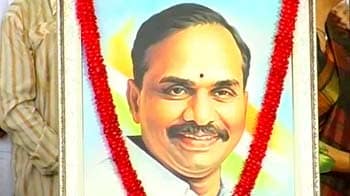 Video : To own or disown YSR: Congress in dilemma