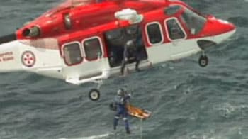 Video : Man rescued after plane crashes into ocean