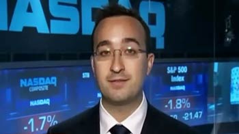 StanChart on dollar-euro outlook