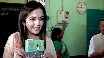 Video : Nita Ambani teaches students at a Mumbai school