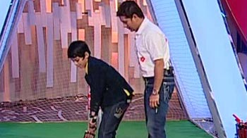 Sachin gives Darsheel cricketing tips