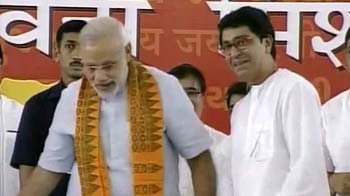 Video : Modi to end his fast today; Raj Thackeray meets him