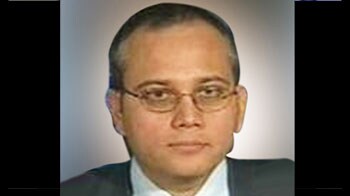 Rupee fall a concern for foreign investors: RBS Asia