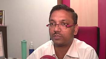 Video : RTI activist Vivek Garg feels lucky to get Pranab note