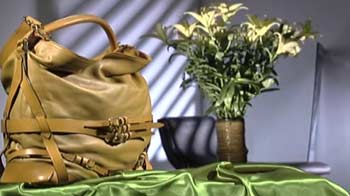 A look at hottest hand bags this season