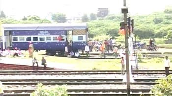Video : Telangana stir: 48-hour rail roko disrupts train services