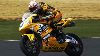 क्यों खतरनाक हो रही हैं सुपरबाइक