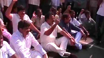 Video : Telangana fury grips Hyderabad