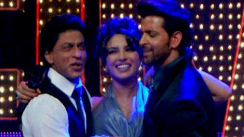 ऋतिक की महफिल में पहुंचे शाहरुख